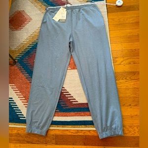 NWT Vuori women’s M boyfriend jogger flint heather